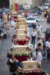 17 Settembre 2001 - Peregrinatio Urne dei Santi Padri Cavensi: dalla Madonna dell'Olmo al Duomo