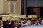 17 Settembre 2001 - Peregrinatio Urne dei Santi Padri Cavensi: dalla Madonna dell'Olmo al Duomo